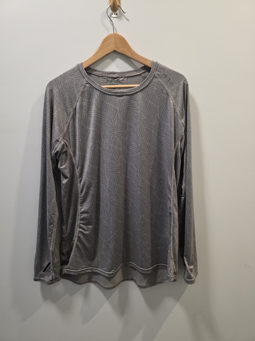 NRS UPF 50+ Gray Leaf Print Performance Sun Shirt Long Sleeve Size XL